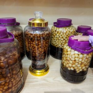 Tỏi cô đơn ngâm mật ong