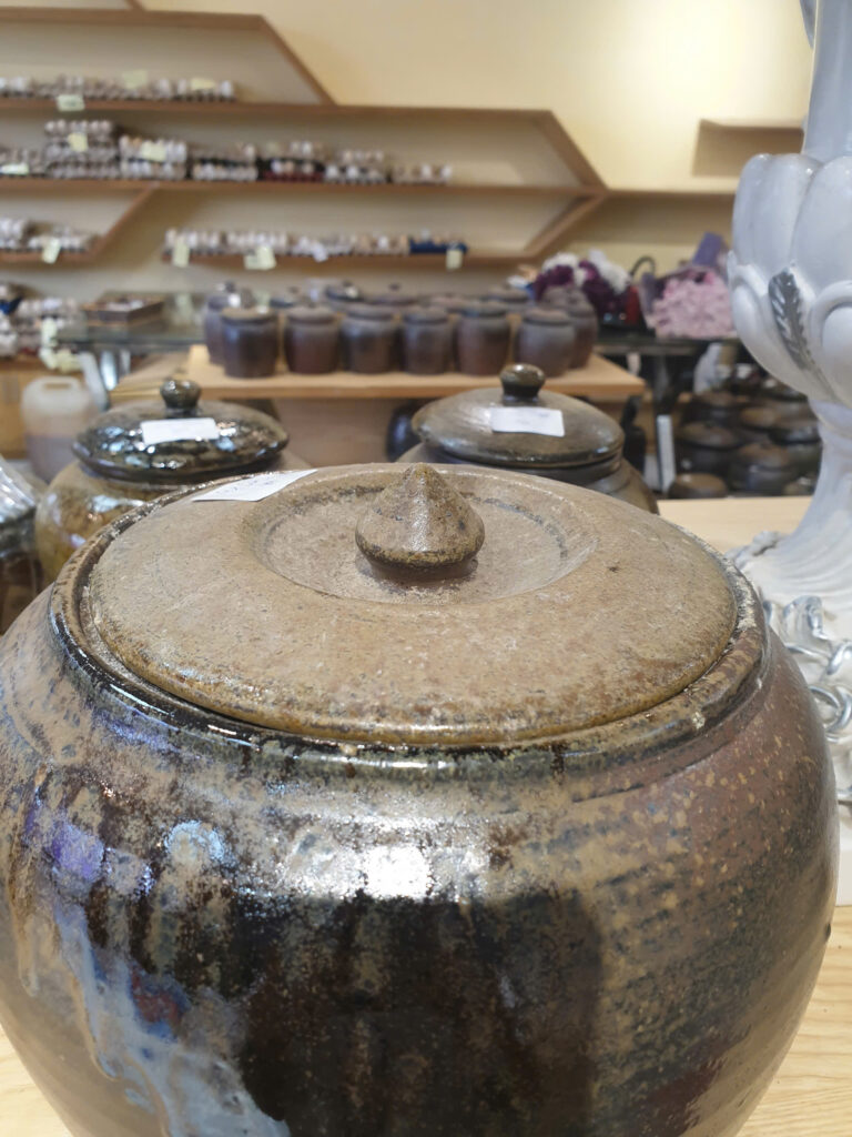 GỐM SÀNH - TRỞ VỀ VỚI ĐẤT MẸ Chum tròn 4 lít hoả biến đẹp 1.100k còn1.050k