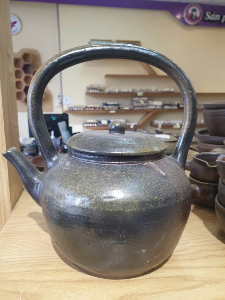 GỐM SÀNH - TRỞ VỀ VỚI ĐẤT MẸ ẤM NƯỚC QUAI TRÊN 900k giảm còn 850k - 1