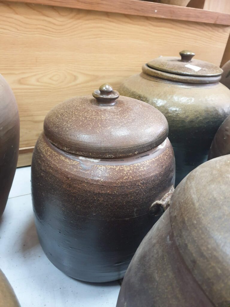 GỐM SÀNH - TRỞ VỀ VỚI ĐẤT MẸ Hũ sành tròn dáng thon dung tích 12 lít 850k còn 800k