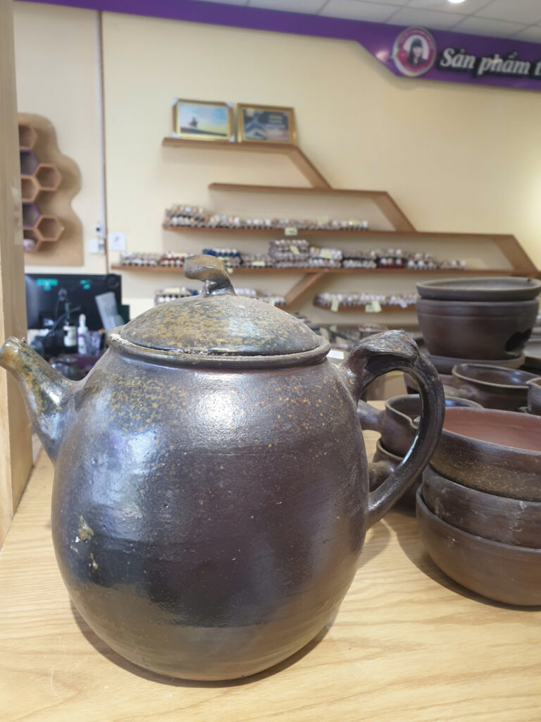 GỐM SÀNH - TRỞ VỀ VỚI ĐẤT MẸ ẤM QUAI NGANG 2 LÍT 700K -2