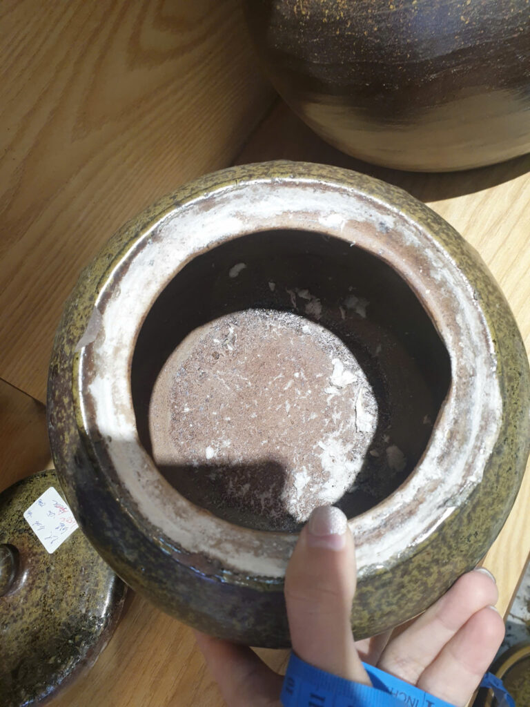 GỐM SÀNH - TRỞ VỀ VỚI ĐẤT MẸ Hũ 2 lít hoả biến vân xanh 450k còn 400kLỗi sứt 1 xíu ở miệng